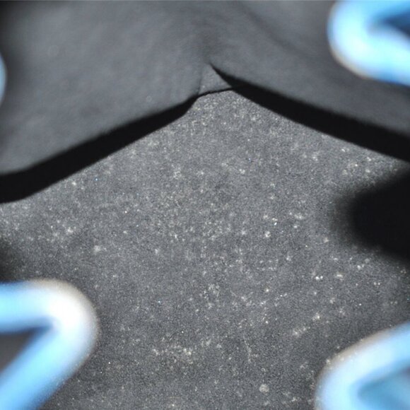 Authentic Louis Vuitton Epi Petit Noe Shoulder Drawstring Bag Blue - Picture 5 of 16